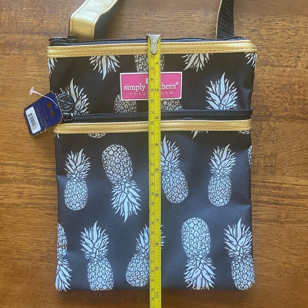 Simply southern pineapple Crossbody bag. NWT​​​ - Picture 5 of 8